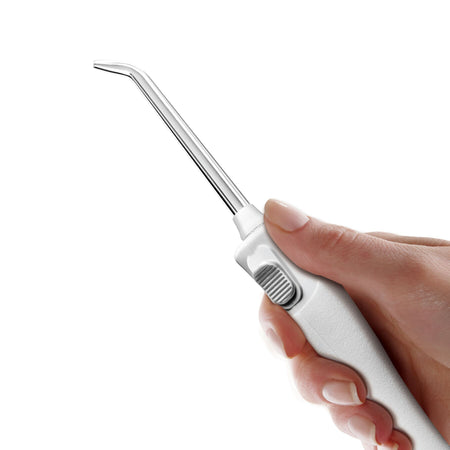 Light and manageable handle