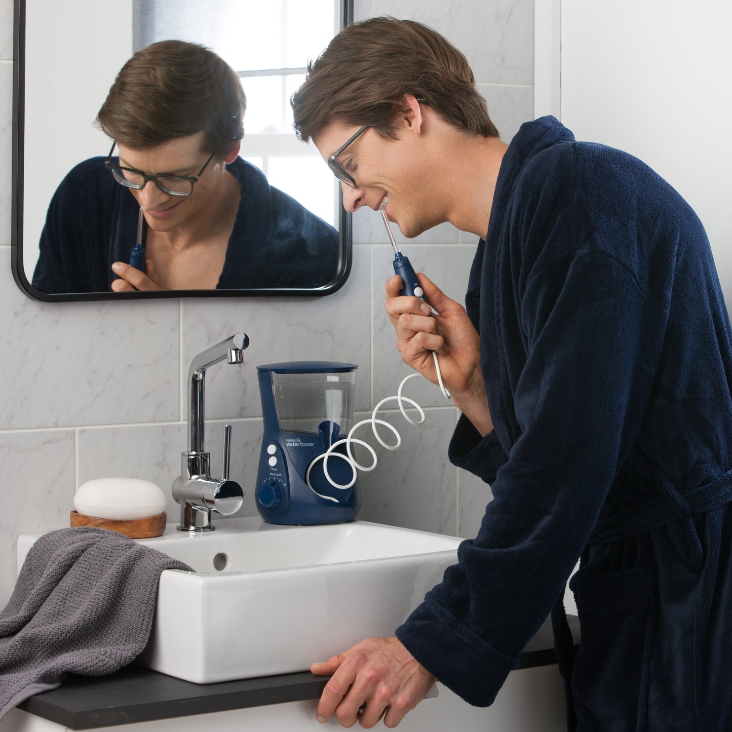 Using WP-663 Blue Ultra Professional Water Flosser